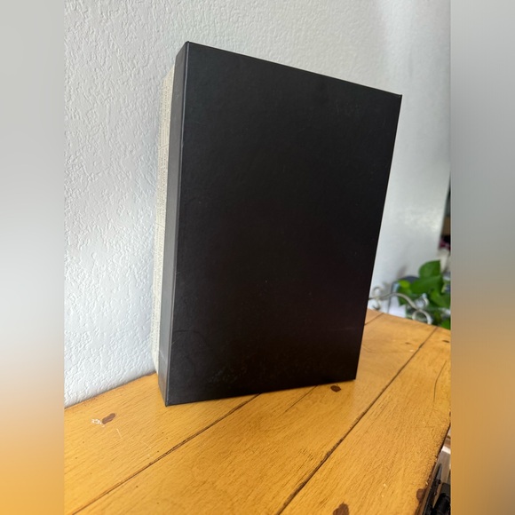 French Newspaper Storage Box - Picture 13 of 13